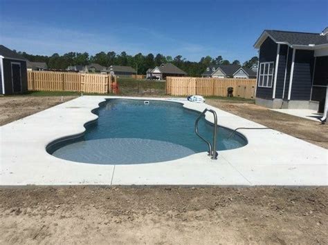 daytona beach pool contractors.